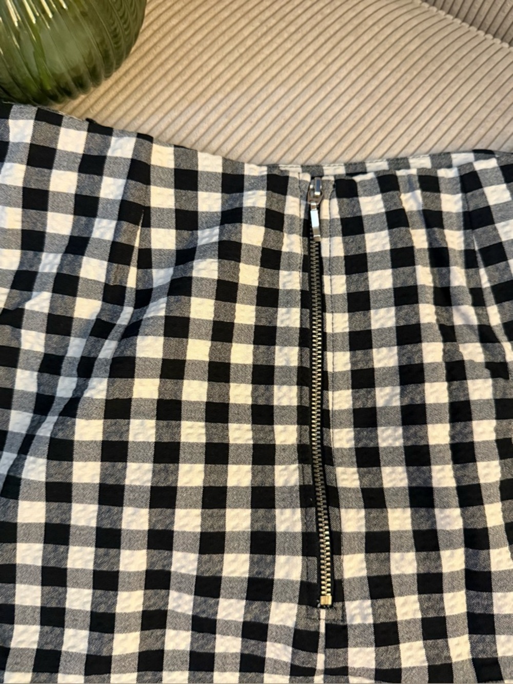 Final Price. H&M Ruffle gingham skirt - Picture 5 of 8